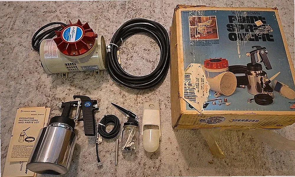 Vintage W.R. Brown Speedy Sprayer PC410TS Air Compressor SG819, PS414PP 212G Kit