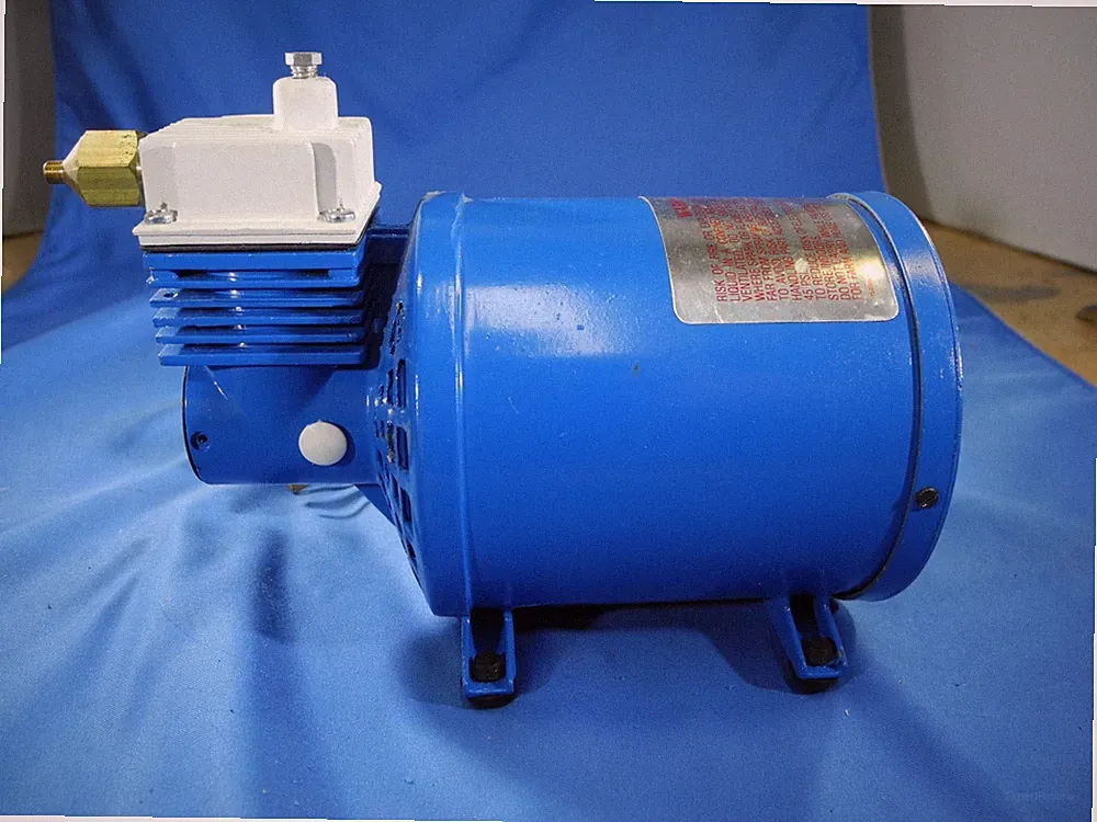 WR Brown Speedy PC201-11 Air Compressor Model Crafts Air Brush 115v